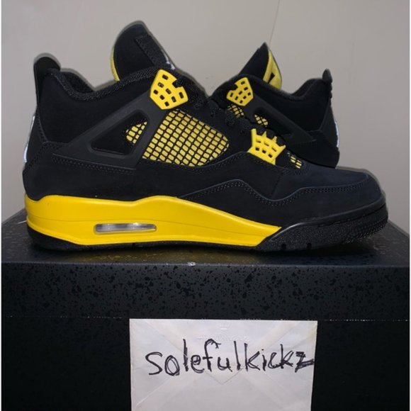 Air Jordan Retro 4 Thunder 2023 (DH6927-017) Size 10 Deadstock!
